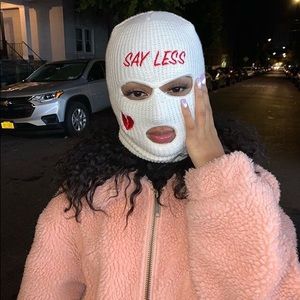 Meet your Posher, Yoly